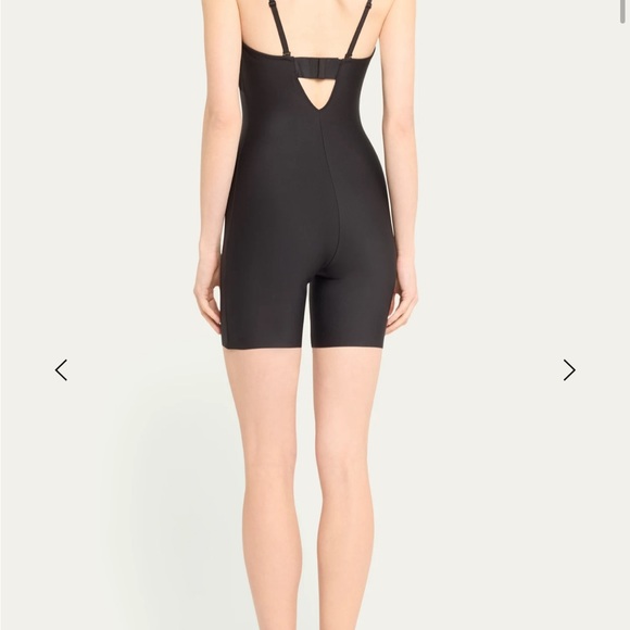 SKIMS Black Shapewear Bodysuit - Picture 2 of 5